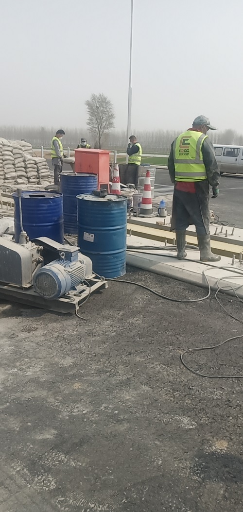 木兰公路路基回填土压密注浆